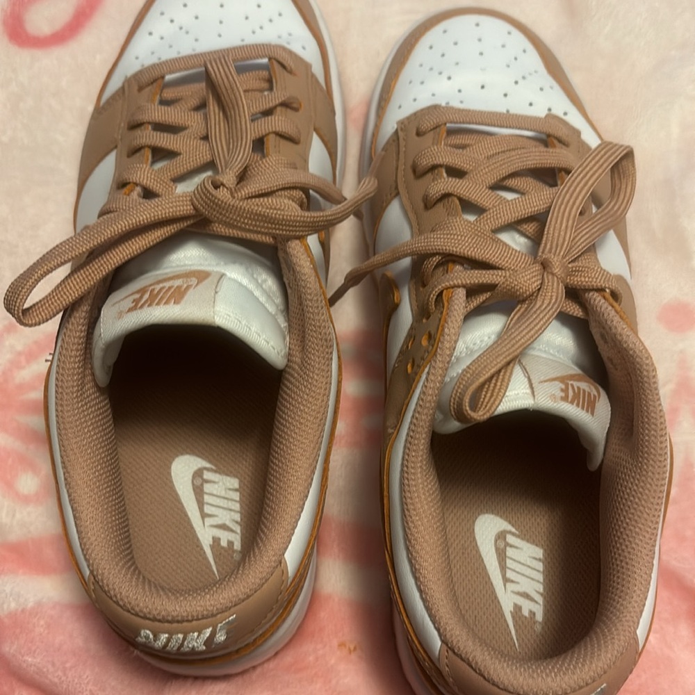 Nike Dunks - Picture 6 of 7